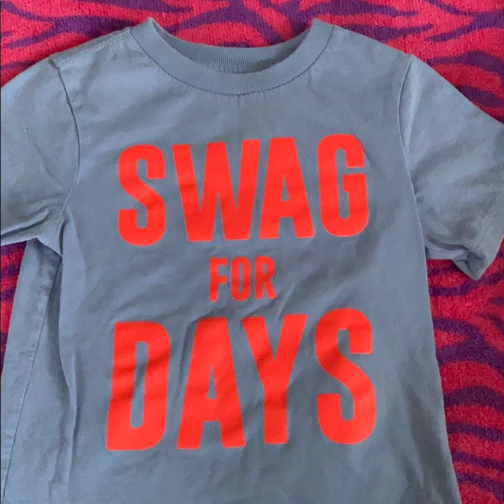 Graphic tee
